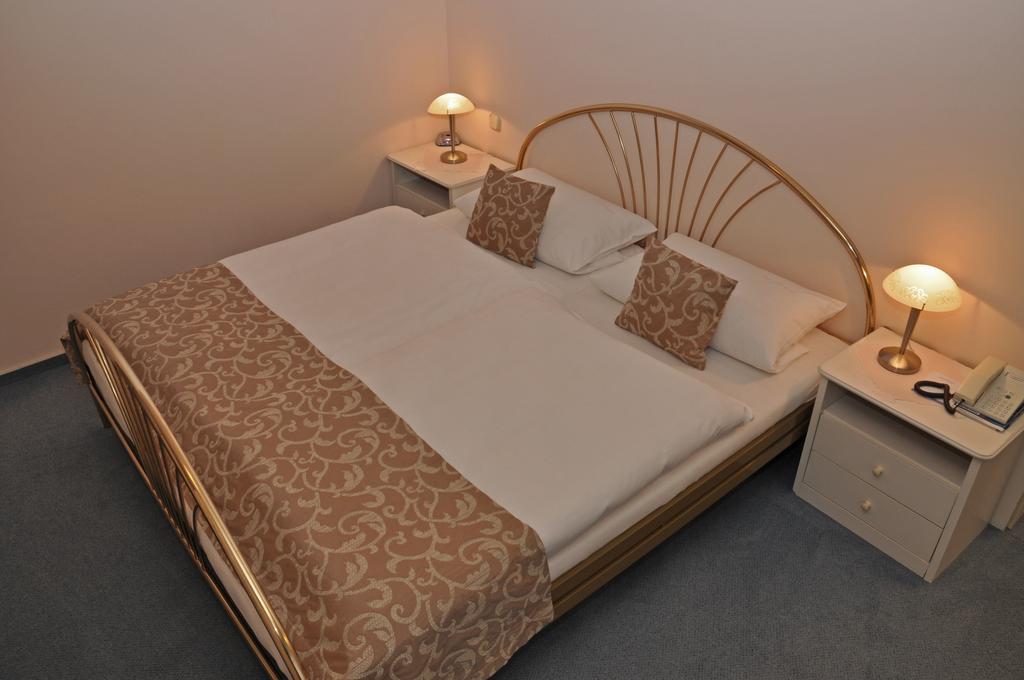 Hotel Garni Kristinenhof Bad Zwischenahn Δωμάτιο φωτογραφία